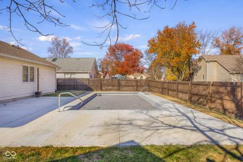 3277 Muriel Place Columbus IN 47203