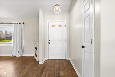 3277 Muriel Place Columbus IN 47203