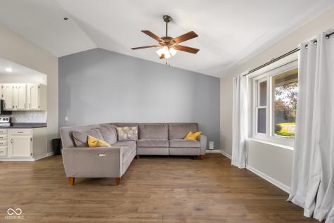 3277 Muriel Place Columbus IN 47203