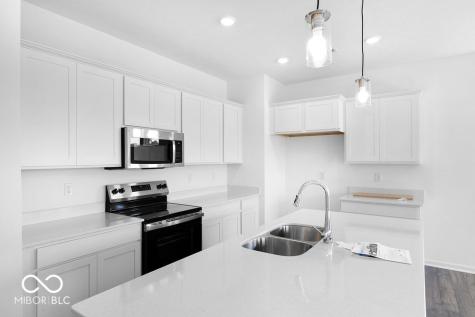 11021 Dressage Way Indianapolis IN 46239