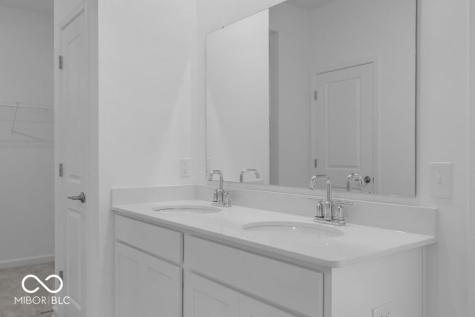 11021 Dressage Way Indianapolis IN 46239