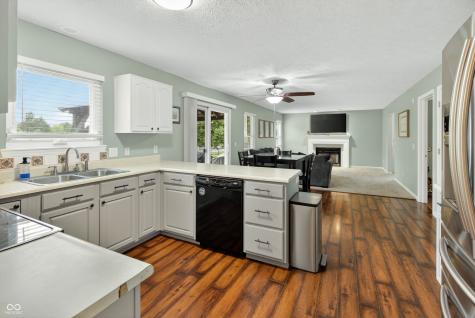 594 Homestead Lane Greenwood IN 46142