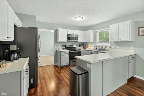 594 Homestead Lane Greenwood IN 46142