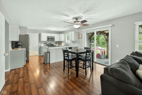 594 Homestead Lane Greenwood IN 46142