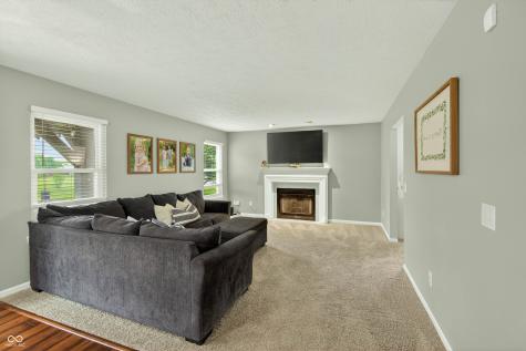 594 Homestead Lane Greenwood IN 46142