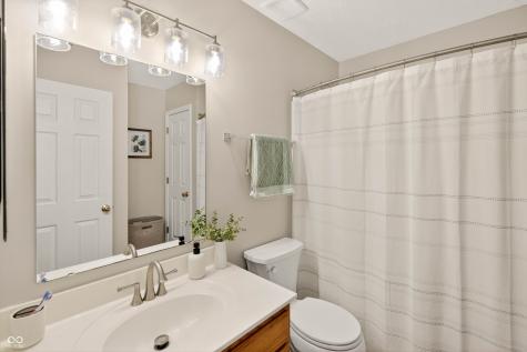 594 Homestead Lane Greenwood IN 46142