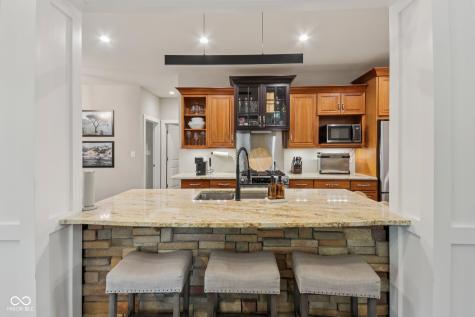 8418 N College Avenue Indianapolis IN 46240
