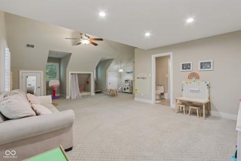 8418 N College Avenue Indianapolis IN 46240