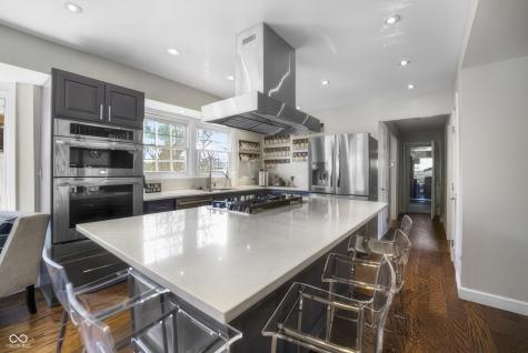 4103 Ridgeway Avenue Columbus IN 47203