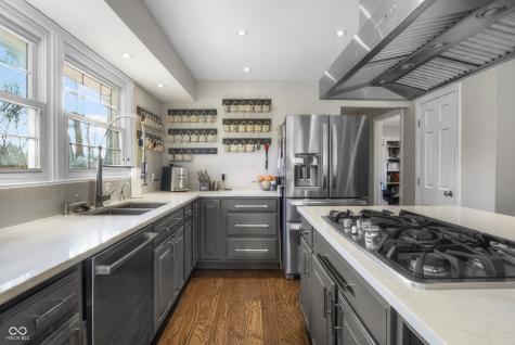 4103 Ridgeway Avenue Columbus IN 47203