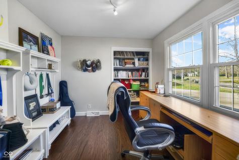 4103 Ridgeway Avenue Columbus IN 47203