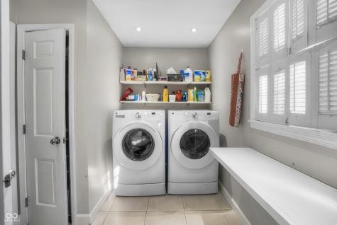 4103 Ridgeway Avenue Columbus IN 47203