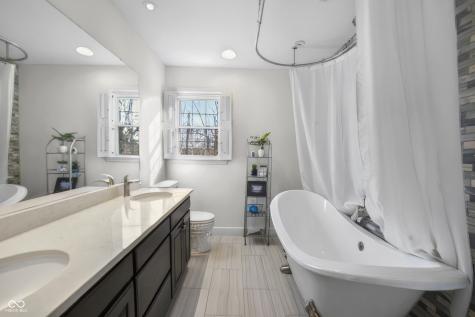 4103 Ridgeway Avenue Columbus IN 47203