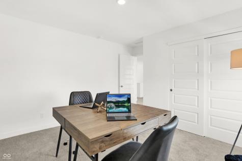 1725 Hemlock Circle Greenfield IN 46140