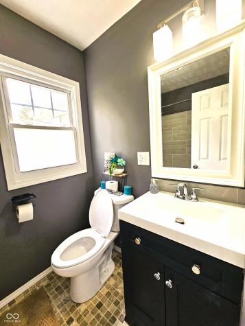 2002 E Highland Avenue Muncie IN 47303