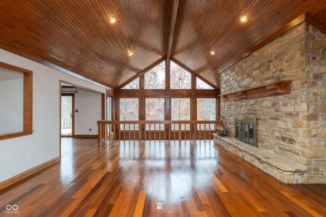8649 Bay Colony Drive Indianapolis IN 46234