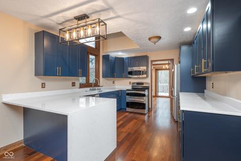 8649 Bay Colony Drive Indianapolis IN 46234