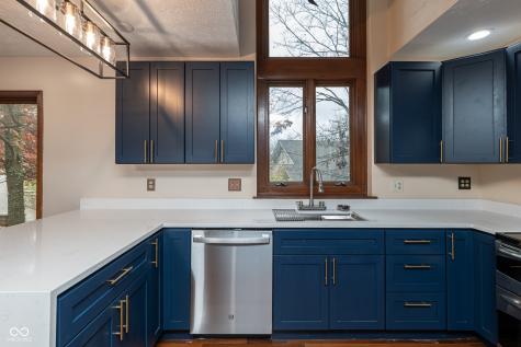 8649 Bay Colony Drive Indianapolis IN 46234