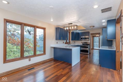 8649 Bay Colony Drive Indianapolis IN 46234