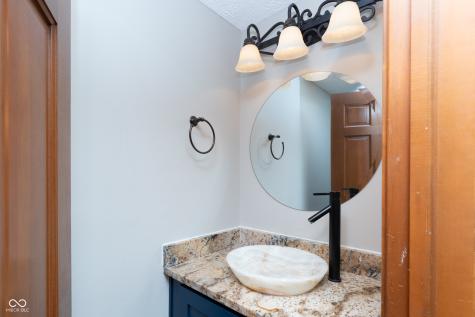 8649 Bay Colony Drive Indianapolis IN 46234