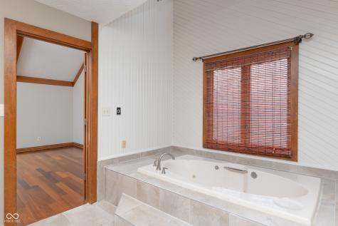 8649 Bay Colony Drive Indianapolis IN 46234
