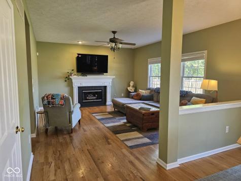 8030 Parcrest Court Indianapolis IN 46259