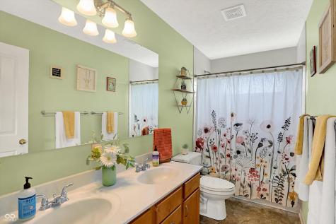 8030 Parcrest Court Indianapolis IN 46259