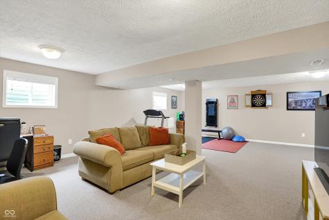 8030 Parcrest Court Indianapolis IN 46259