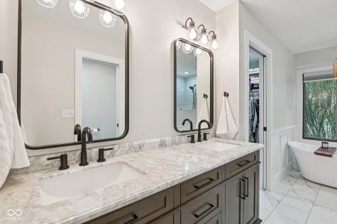 649 Hamlet Drive Avon IN 46123