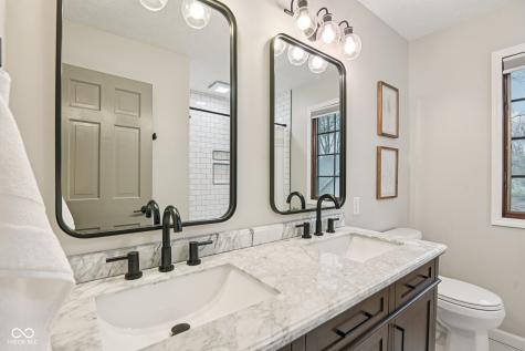 649 Hamlet Drive Avon IN 46123