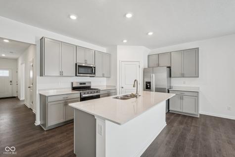 5885 Norfolk Row Greenwood IN 46143