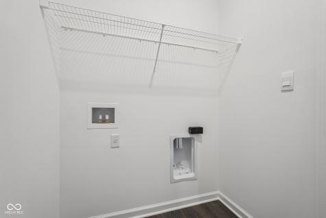 5885 Norfolk Row Greenwood IN 46143