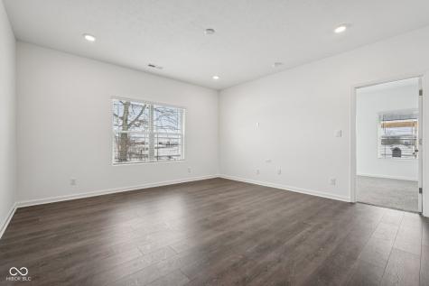 5885 Norfolk Row Greenwood IN 46143