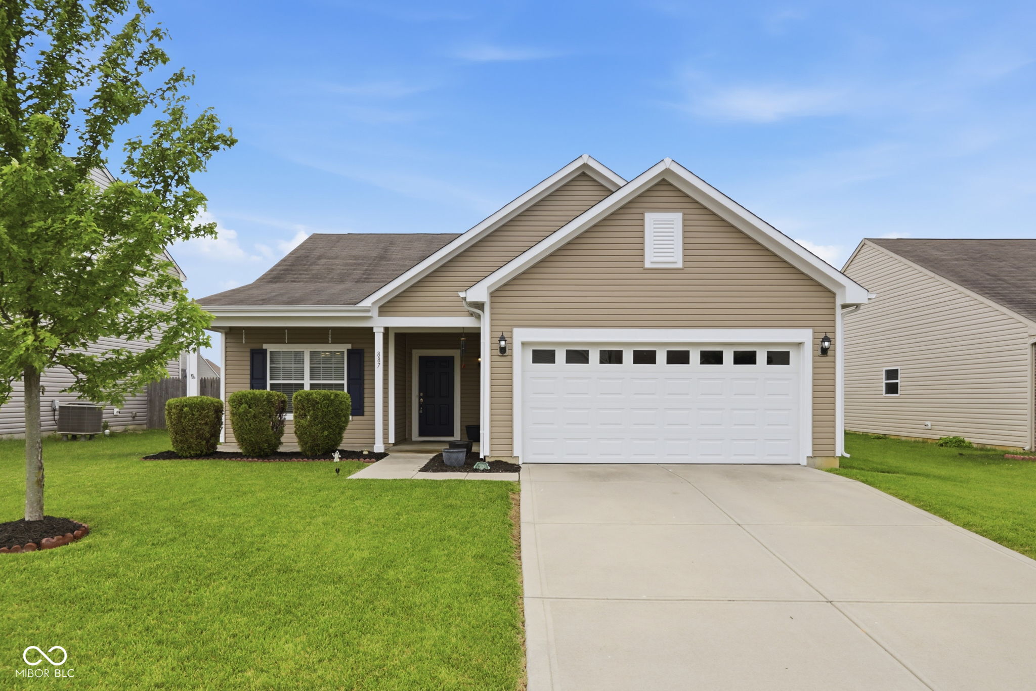 887 Sommersweet Run Greenwood IN 46143