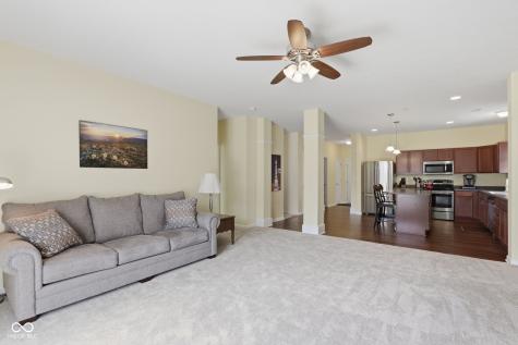 887 Sommersweet Run Greenwood IN 46143