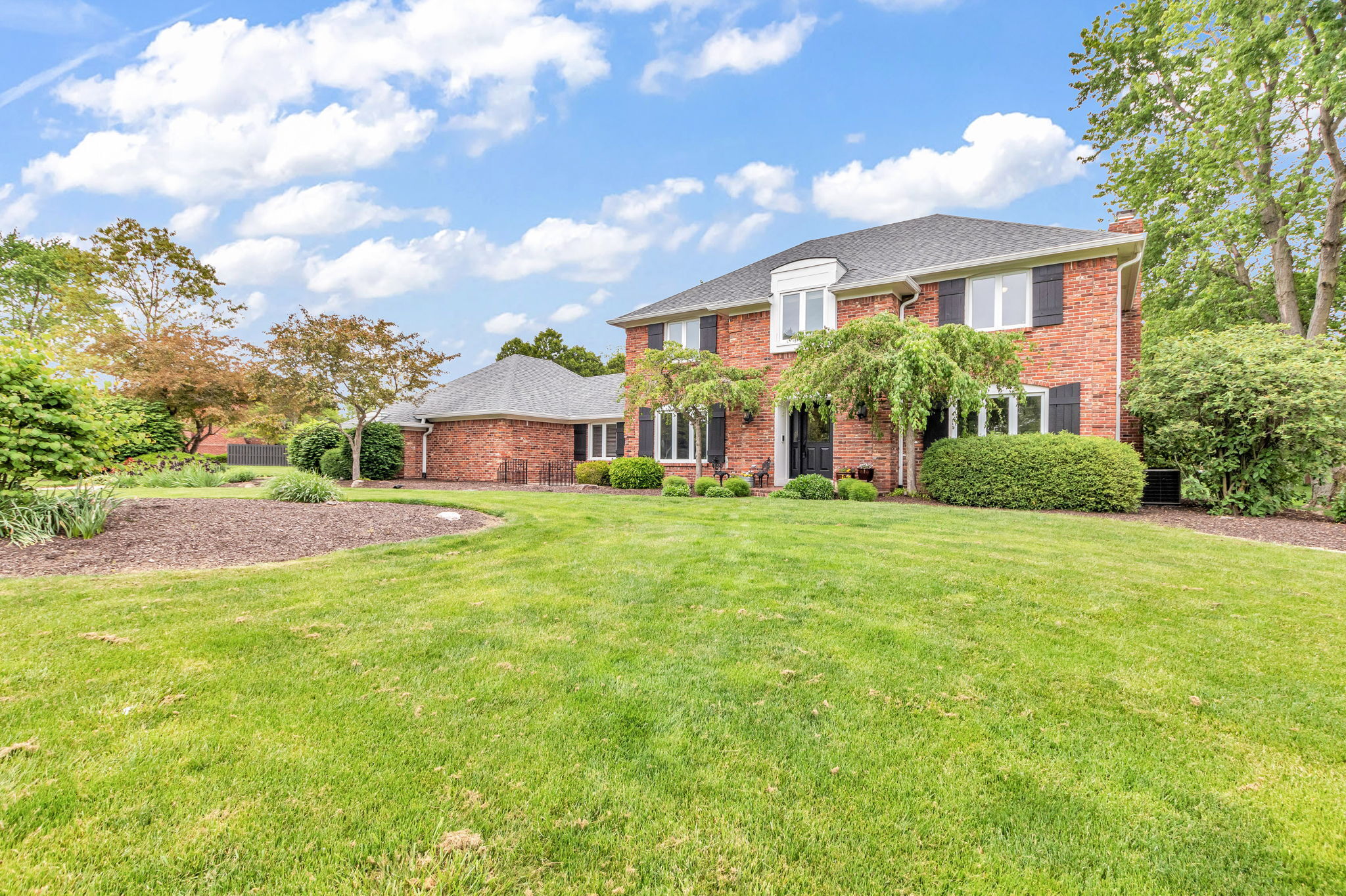 1200 Governors Lane Zionsville IN 46077
