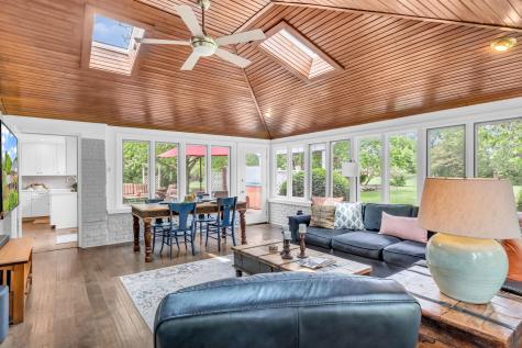 1200 Governors Lane Zionsville IN 46077