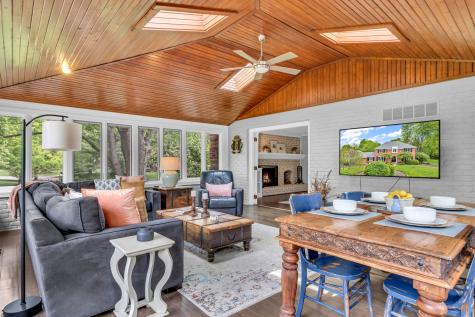 1200 Governors Lane Zionsville IN 46077