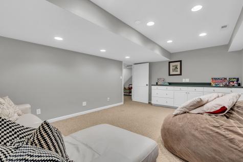 1200 Governors Lane Zionsville IN 46077