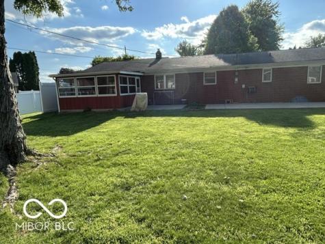 2715 Magnolia Court Columbus IN 47203