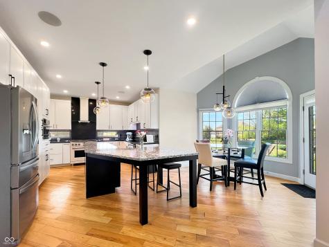 6075 Waterside Drive Columbus IN 47201