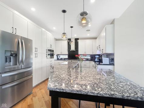 6075 Waterside Drive Columbus IN 47201