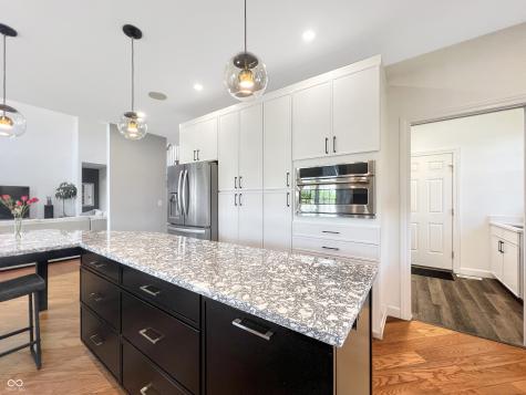 6075 Waterside Drive Columbus IN 47201