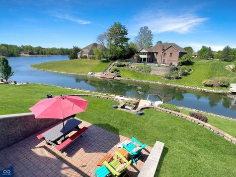 6075 Waterside Drive Columbus IN 47201