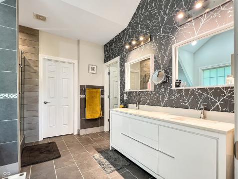 6075 Waterside Drive Columbus IN 47201