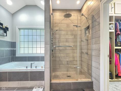 6075 Waterside Drive Columbus IN 47201