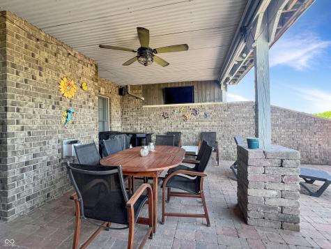 6075 Waterside Drive Columbus IN 47201