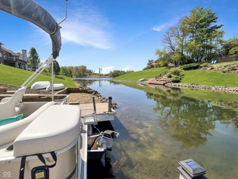 6075 Waterside Drive Columbus IN 47201