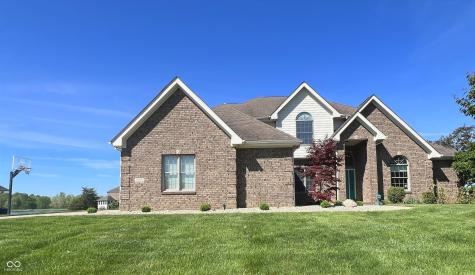 6075 Waterside Drive Columbus IN 47201