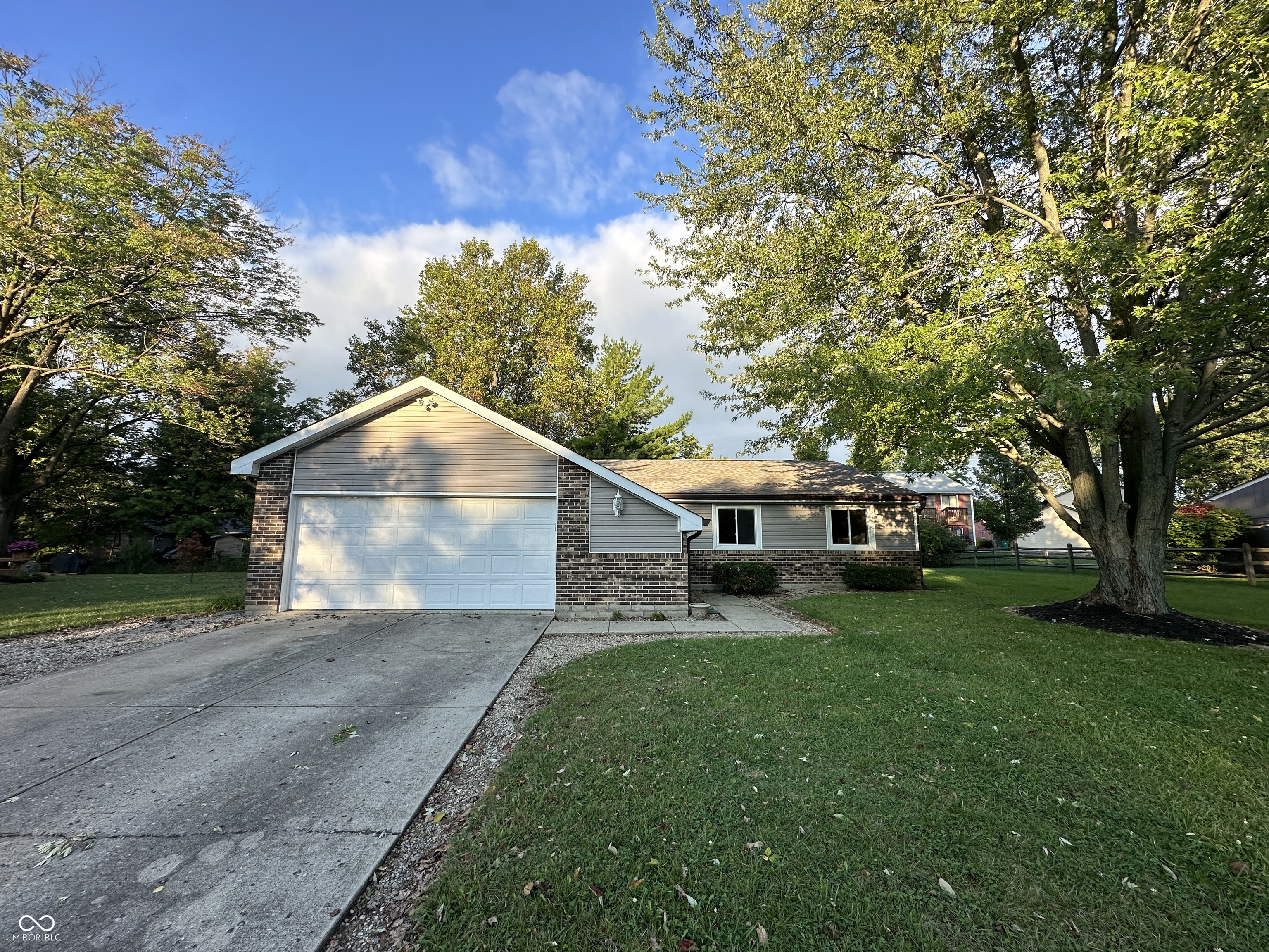 8153 Bison Court Indianapolis IN 46268